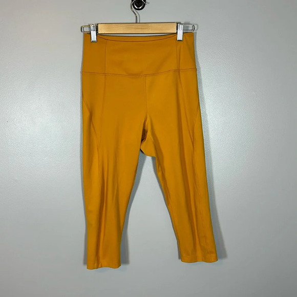 Girlfriend Collective Compressive High-Rise Cropped Legging Size Medium - Picture 2 of 6